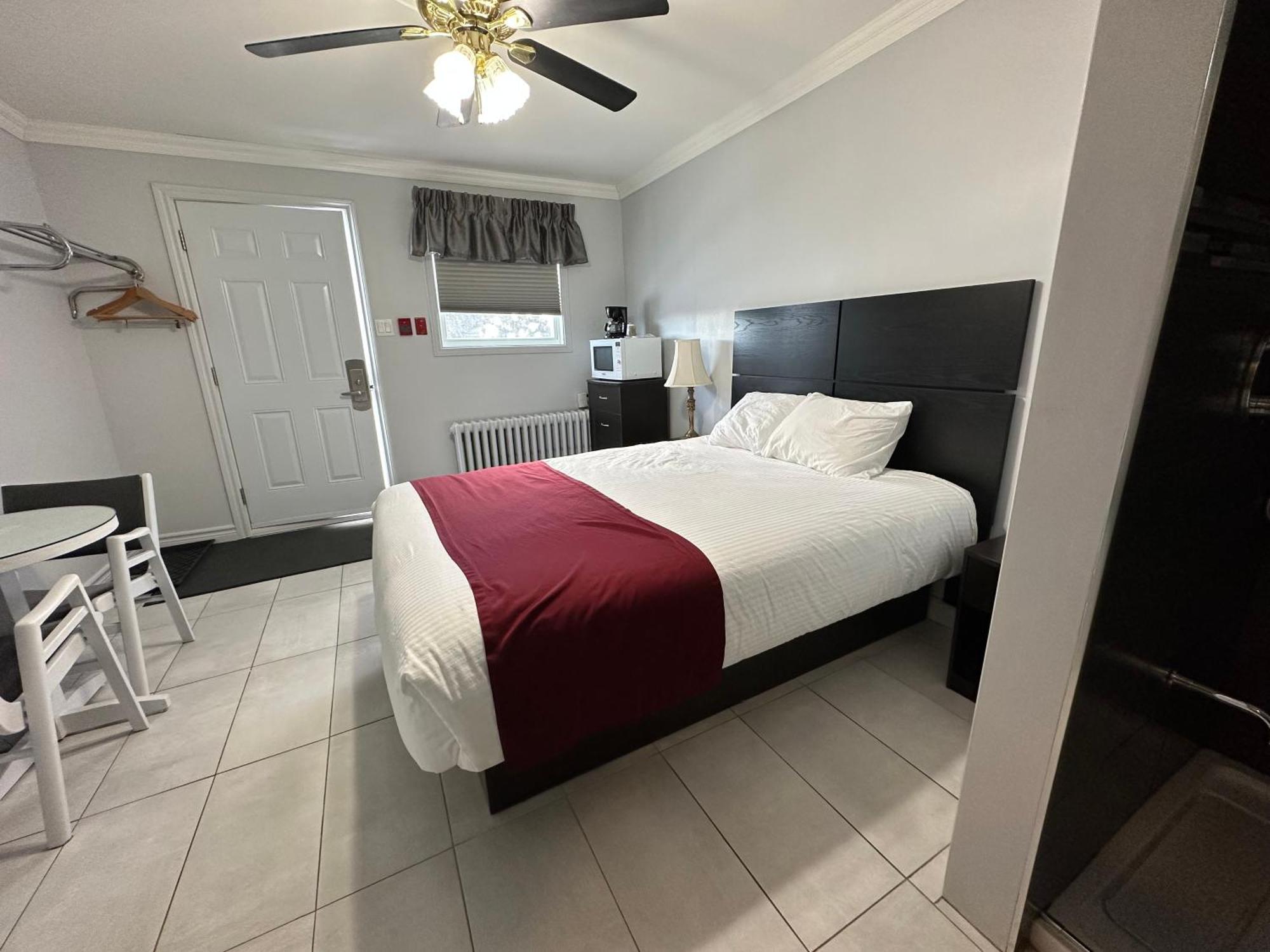 Motel Le Refuge Sherbrooke Eksteriør billede